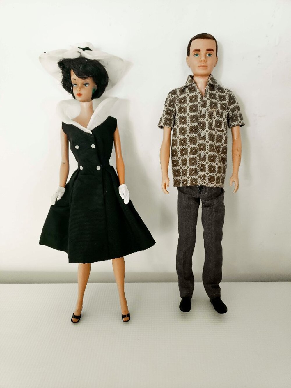 Vintage 1961 Barbie and Ken Doll with Case Many Clothes and Accessories
